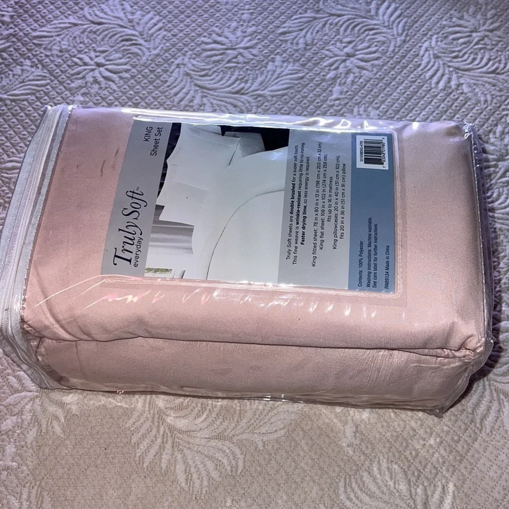 Truly Soft Everyday King bed Set